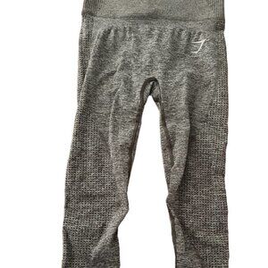 Gymshark gray pant with pocket in the waist band size small ( no tag)